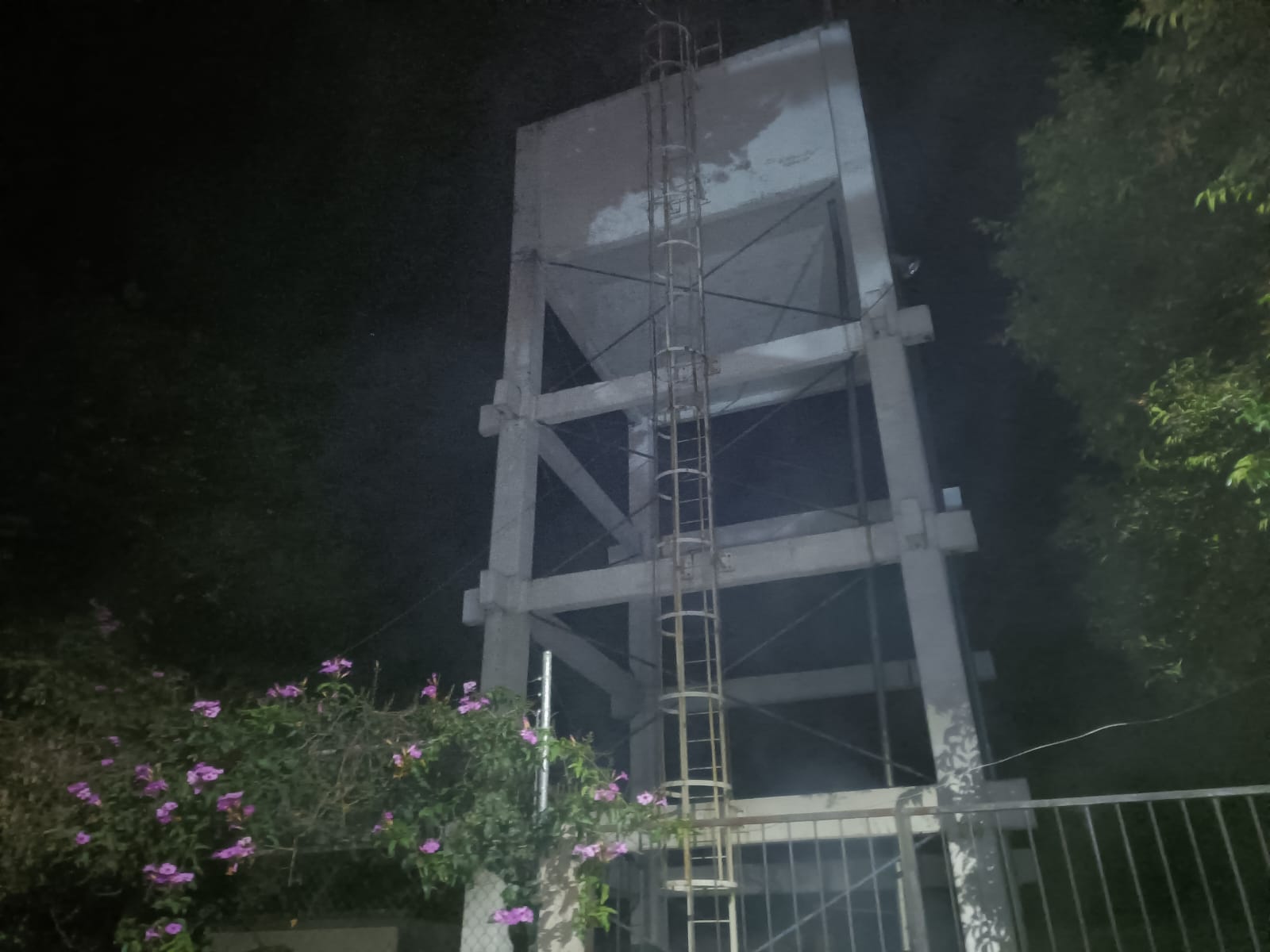 Tlaxcoapan: comunidad de Teocalco podría quedarse sin electricidad por adeudo de casi 23 mil pesos con la CFE