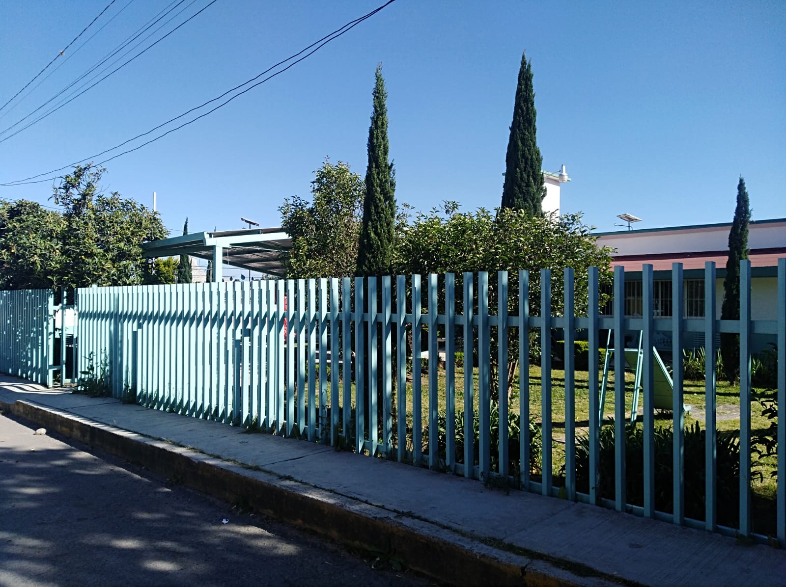 “Nos invitan a vacunarnos y no hay vacunas”: adultos mayores en Tulancingo denuncian falta de dosis contra la influenza