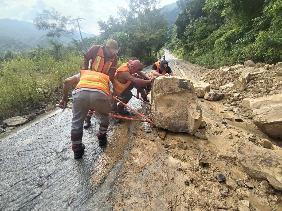 Más estragos por lluvias en Hidalgo y Veracruz