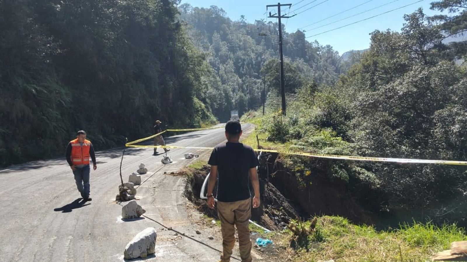 Tenango de Doria alerta por nuevos derrumbes tras lluvias del huracán Priscilla