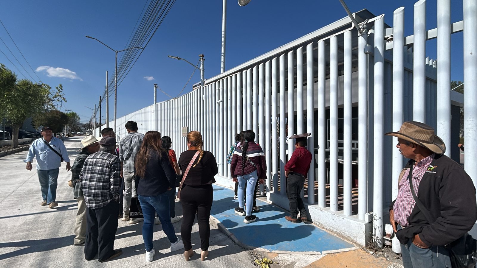 “No han sido humanitarios”: denuncian abandono en Huehuetla tras afectaciones por lluvias