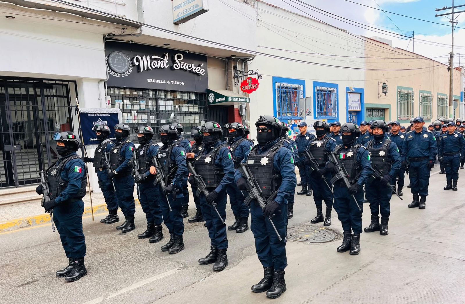 Policías mejor protegidos: Pachuca lanza licitación para adquirir chalecos balísticos de nivel militar.
