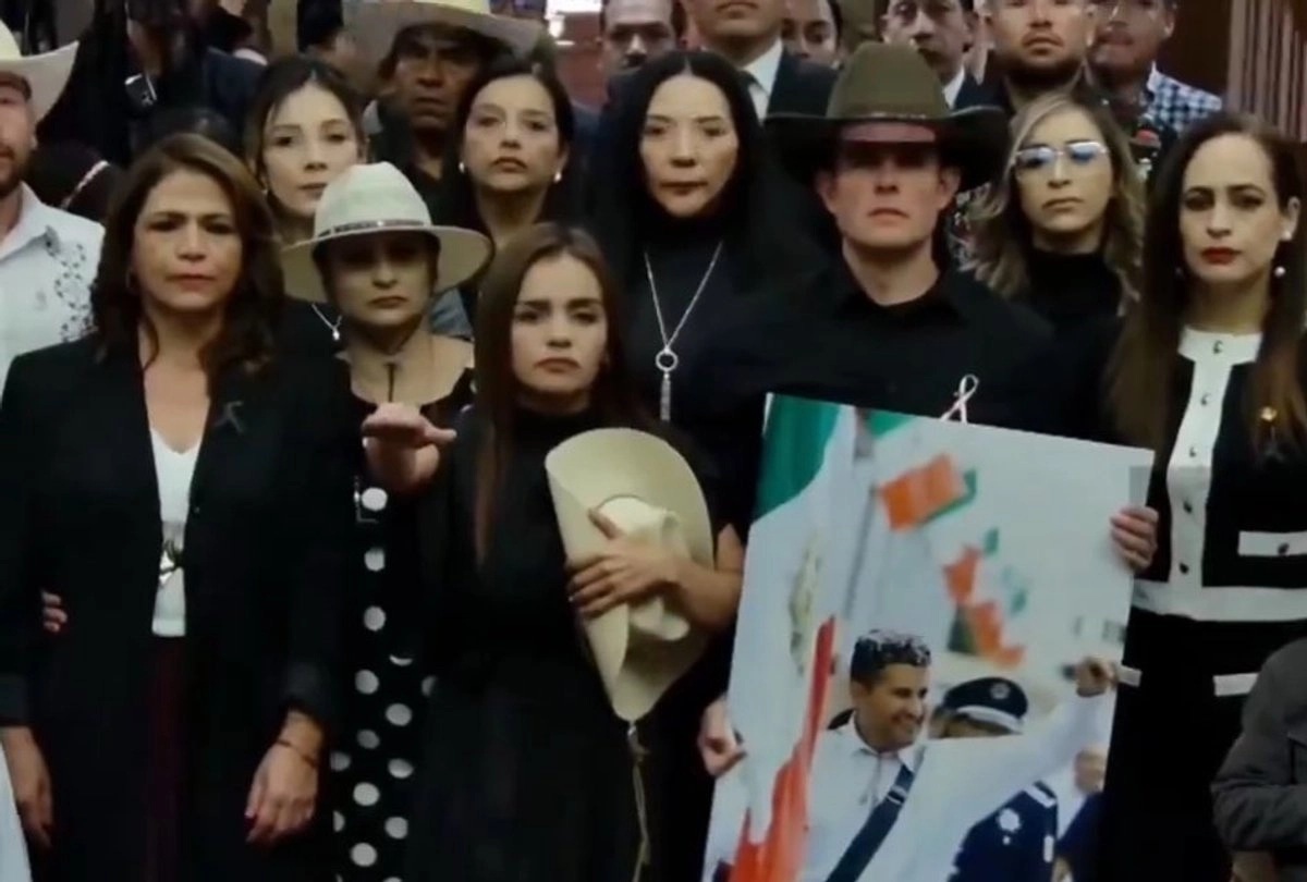 Grecia Quiroz, viuda de Carlos Manzo, asume presidencia municipal de Uruapan