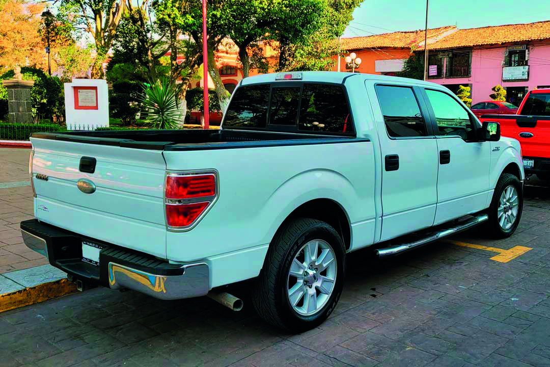 Arrenda STCH ocho vehículos por 2.5 mdp; empresa recibe múltiples contratos millonarios