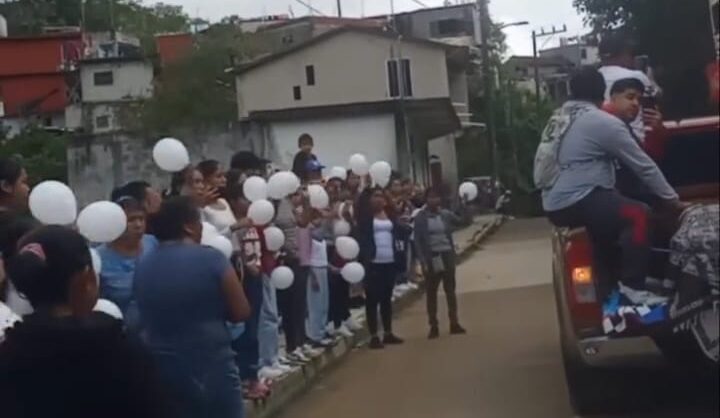 Exigen justicia por el asesinato del profesor y rescatista de animales Antonio Aparicio en Huehuetla