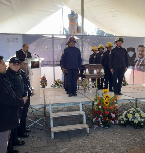 homenaje póstumo a Alfredo González Quiroz