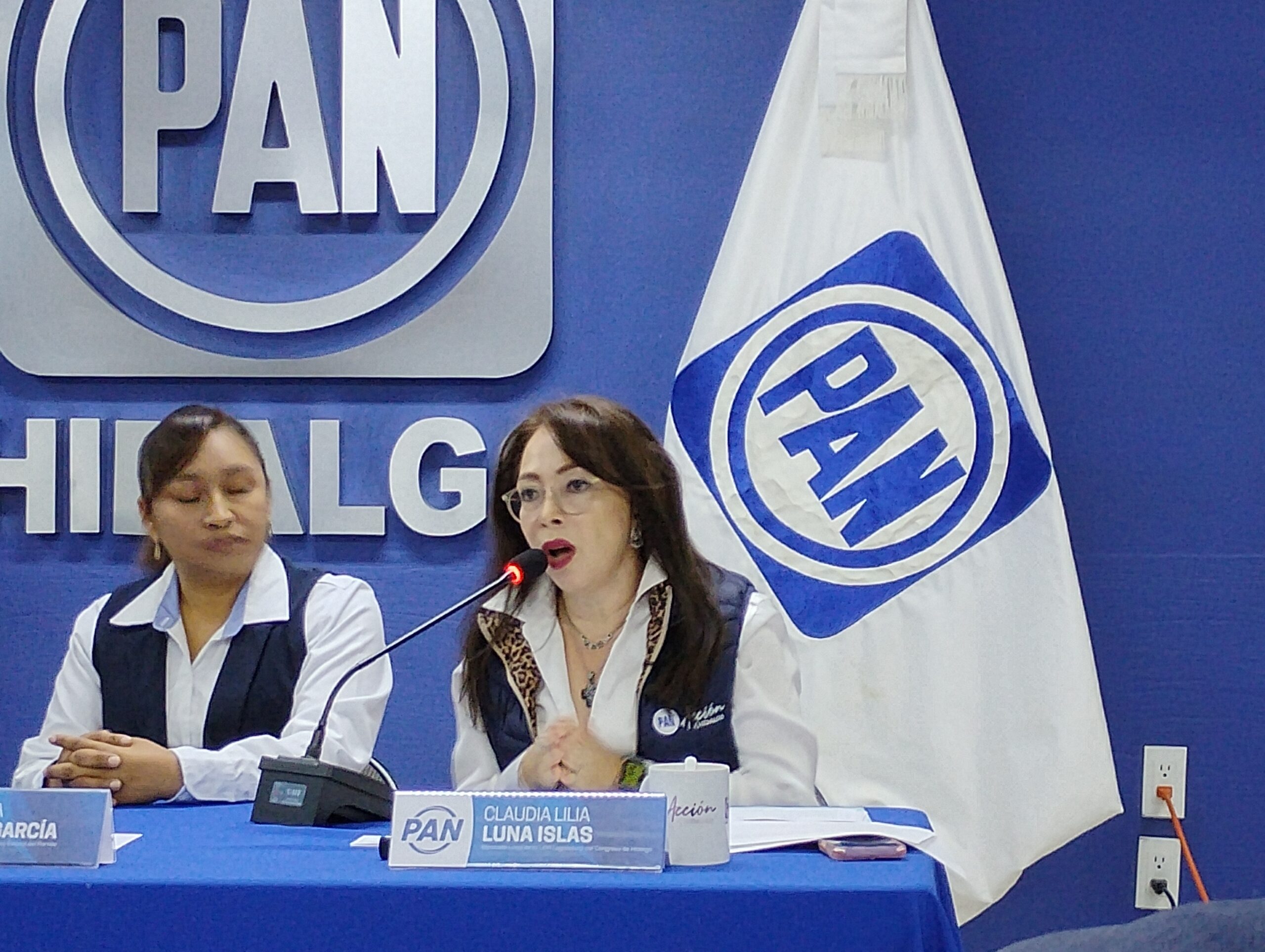 Diputada del PAN propone cambiar reglas de comparecencias tras evasivas de secretarios