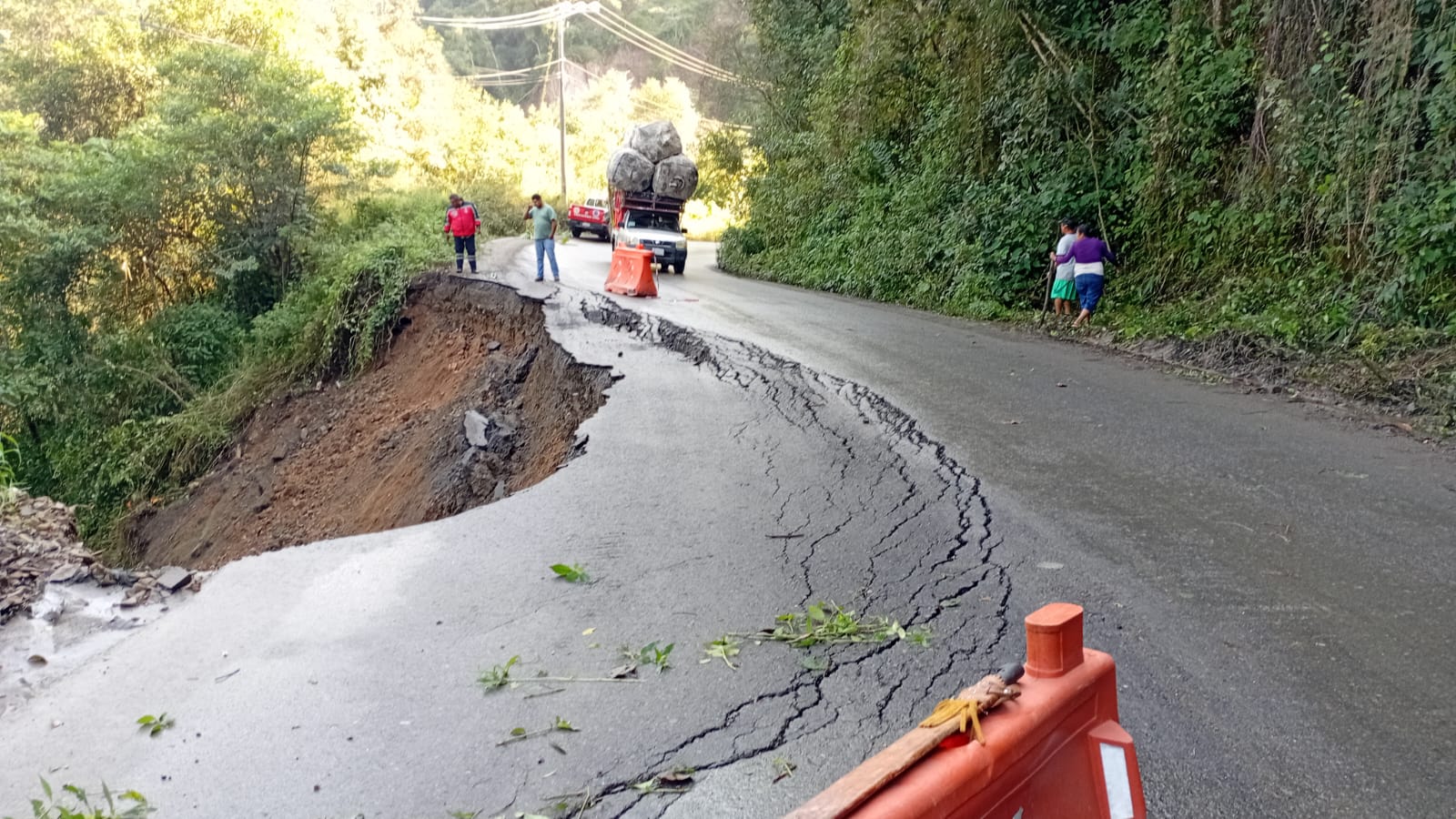Carretera en Tenango de Doria