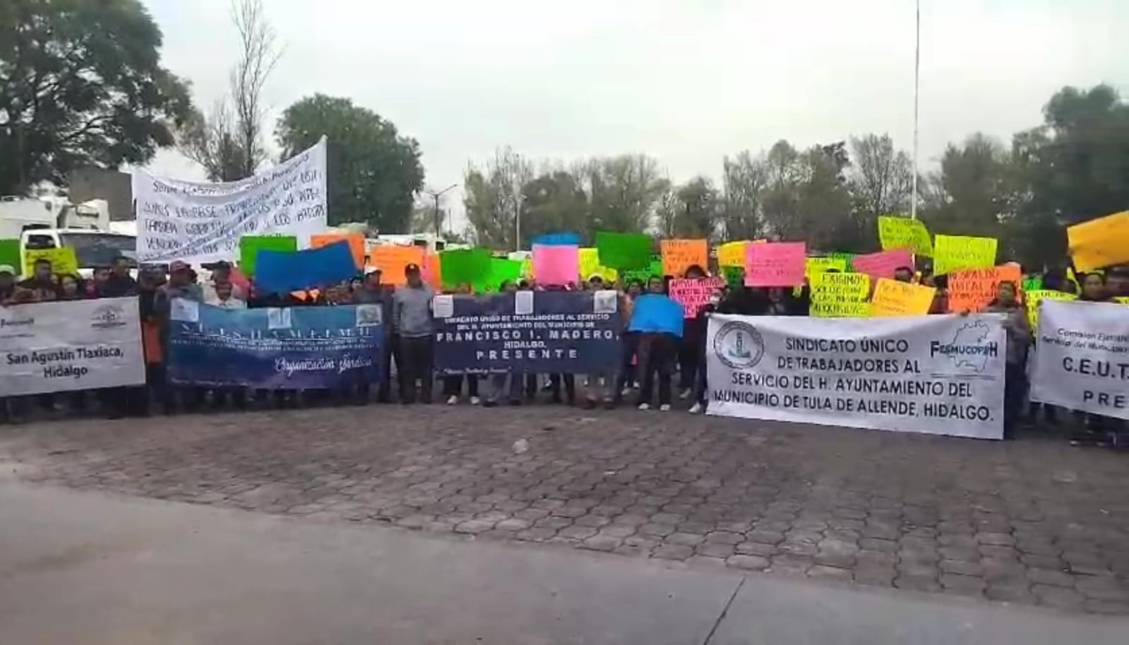 Trabajadores toman la alcaldía de Tula: piden mejoras laborales