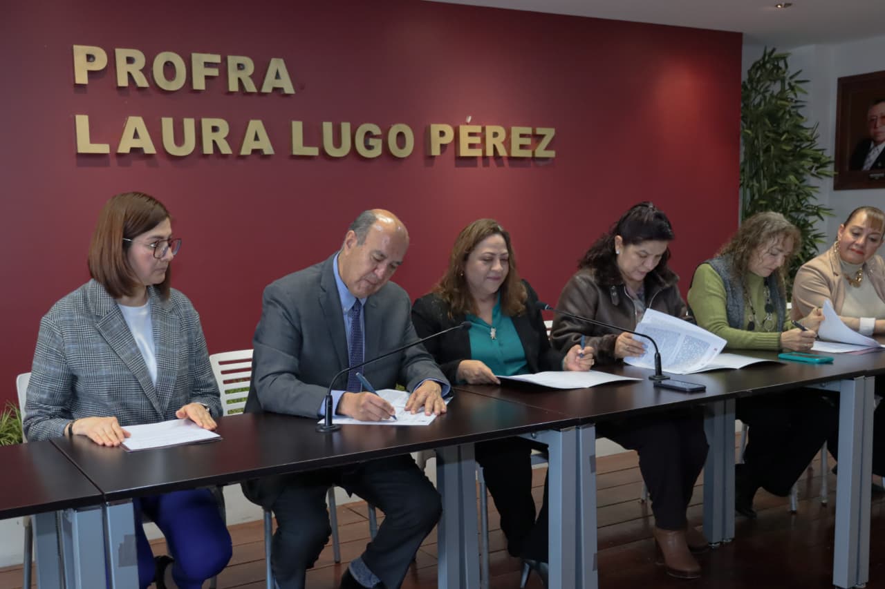 Firma de convenio entre SEPH e IEEH para consulta ciudadana.