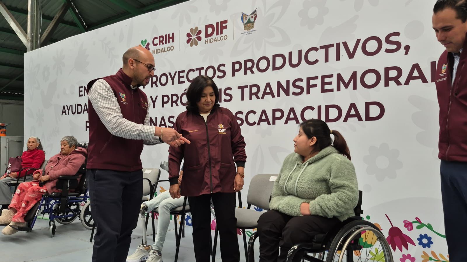 DIF Hidalgo entrega recursos e insumos para negocios a personas con discapacidad