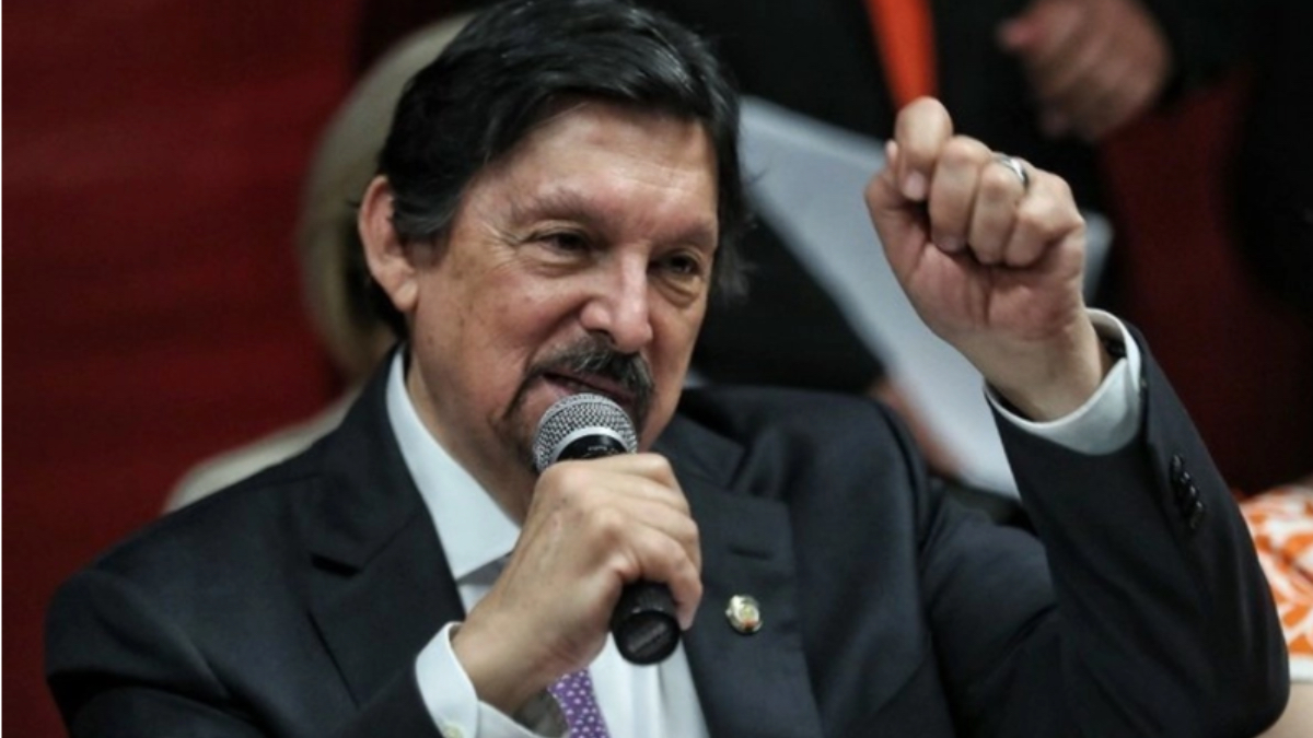 Agradece Gómez Urrutia apoyo de Sheinbaum luego del acuerdo histórico que terminó con la huelga de Cananea y benefició a cientos de familias mineras.