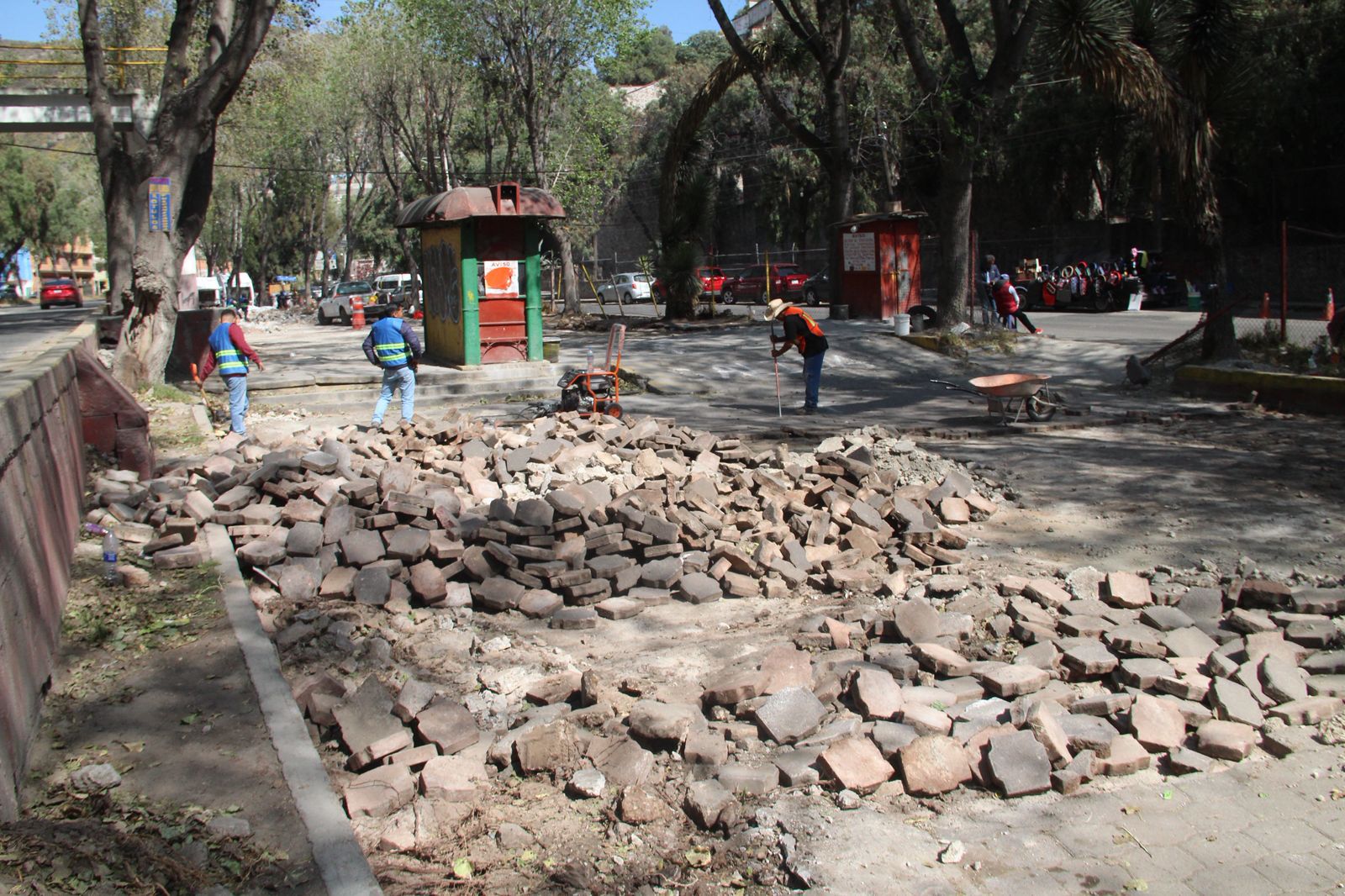 Avance de obras en el estacionamiento del Mercado Benito Juárez