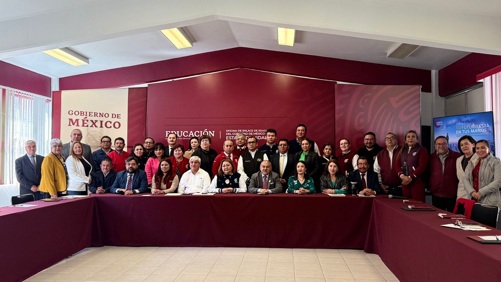 Autoridades educativas presentan nuevas carreras en CBTIS y CETIS de Hidalgo