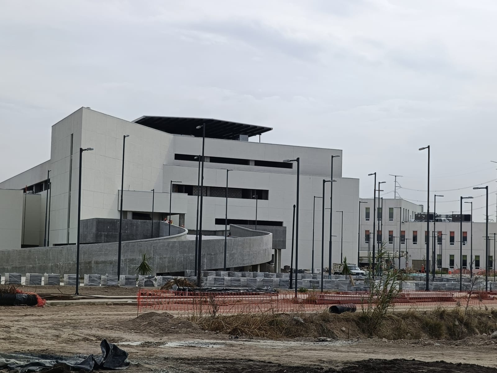 Hospital General de Tula alcanza 80% de avance y se inaugurará en marzo: Zoé Robledo