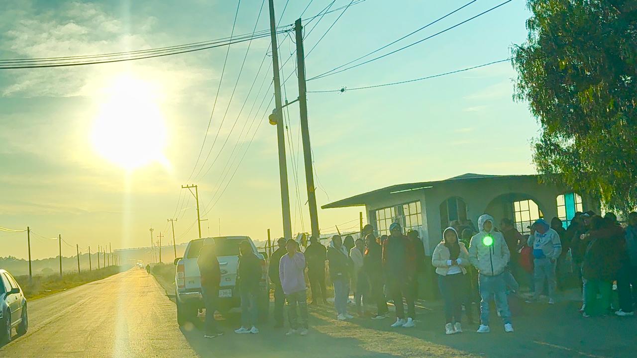 Bloqueo en la México-Pachuca por desaparición de Michell Yazel, menor de 14 años