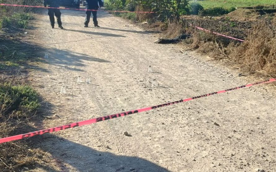 Autoridades investigan el hallazgo del cuerpo de una mujer en una zona agrícola entre Tlahuelilpan y Tezontepec. Esto es lo que se sabe.