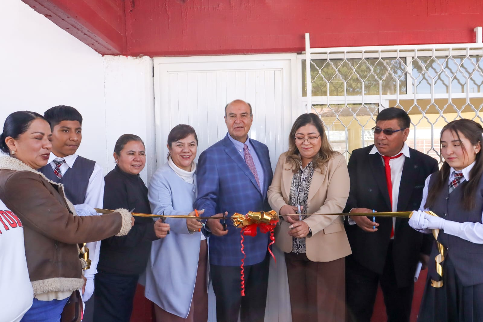 Autoridades inauguran comedor escolar