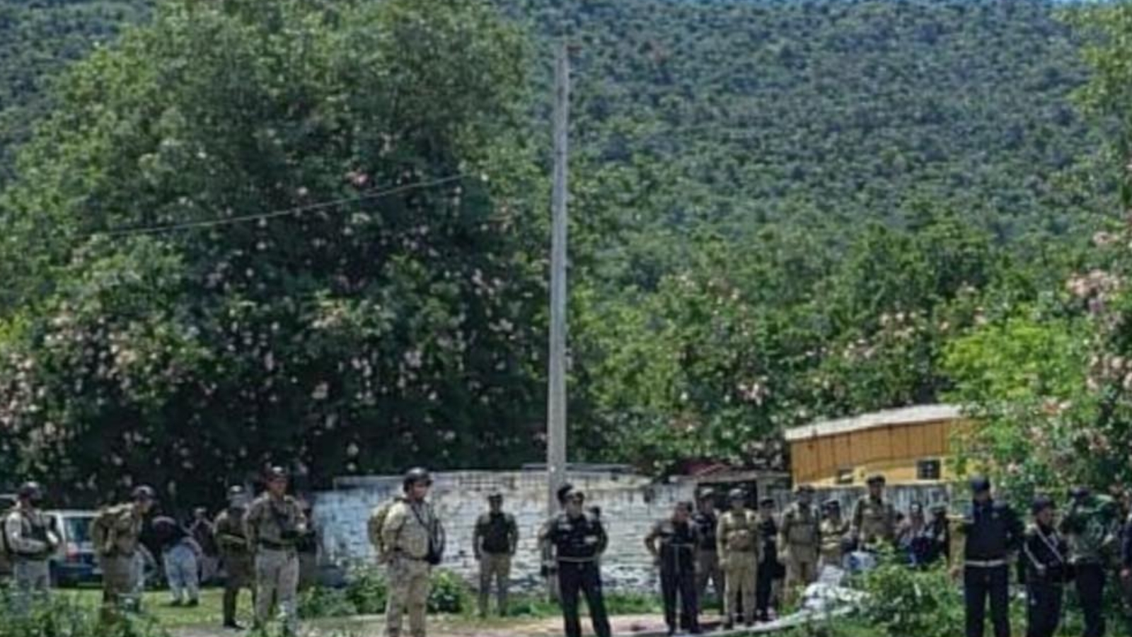 Elementos del Ejército y Guardia Nacional