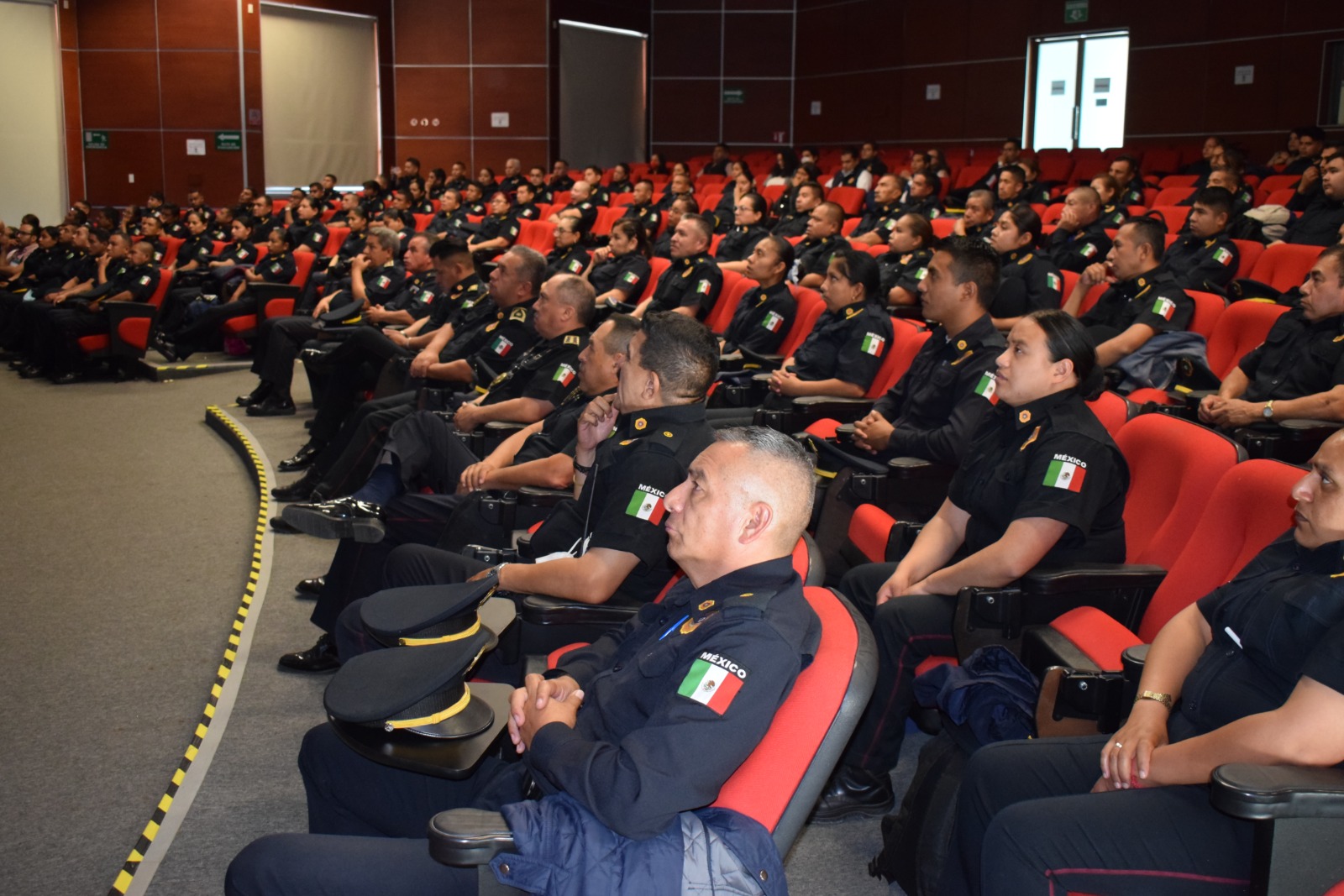 Elementos de la PIBEH son capacitados para prevenir el suicidio