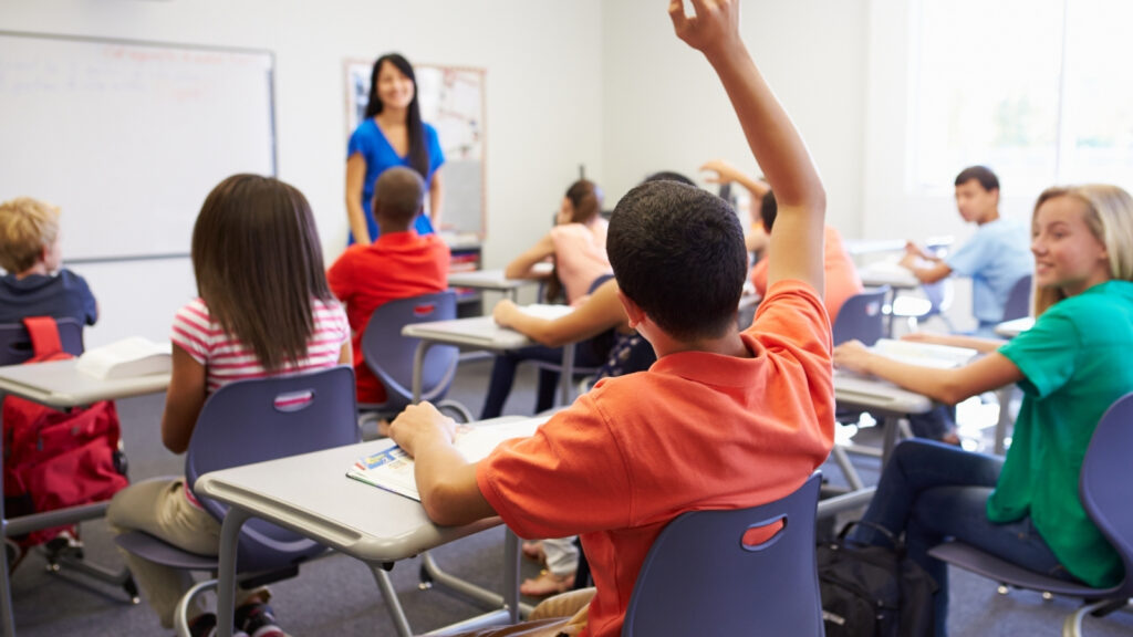 Niños en salón de clases