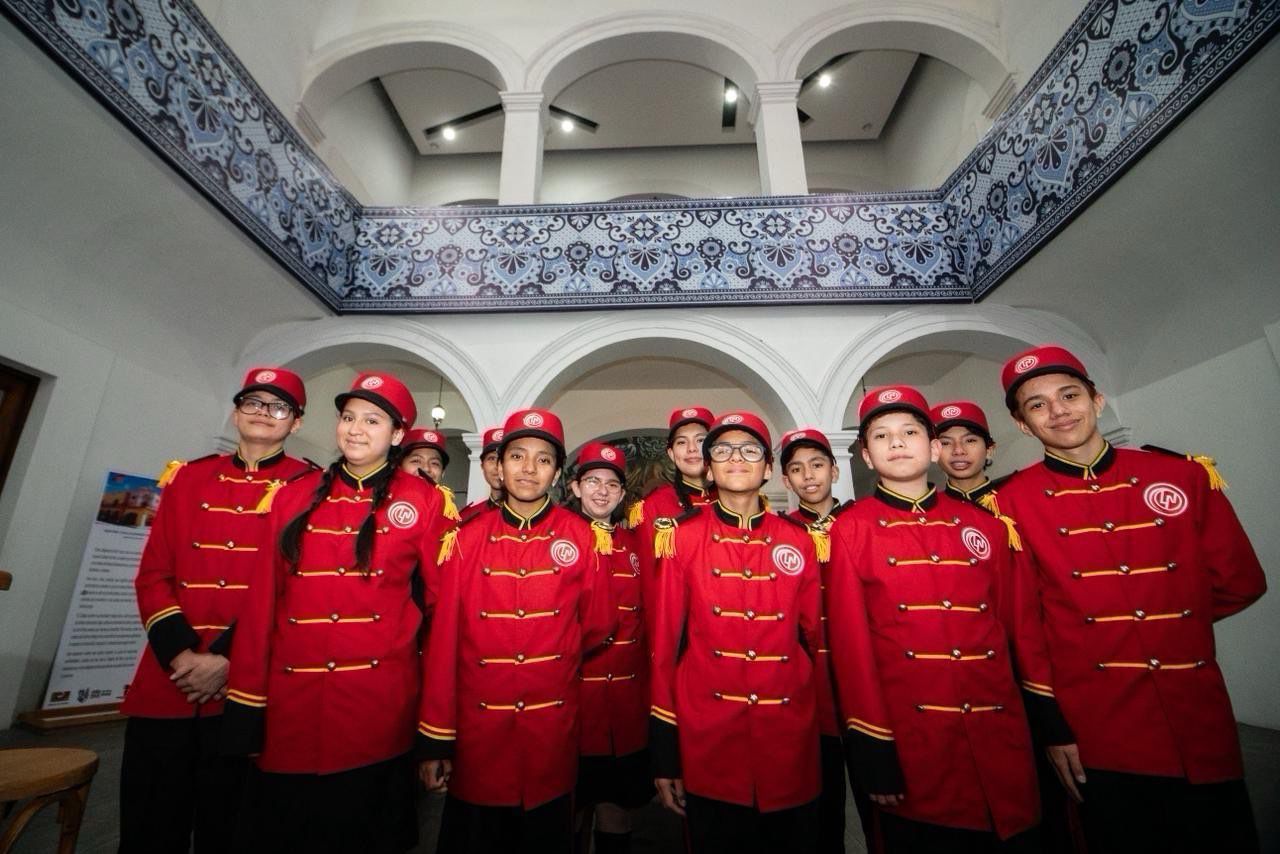 Tradición, música y suerte se unieron en el sorteo conmemorativo del centenario del cantautor.