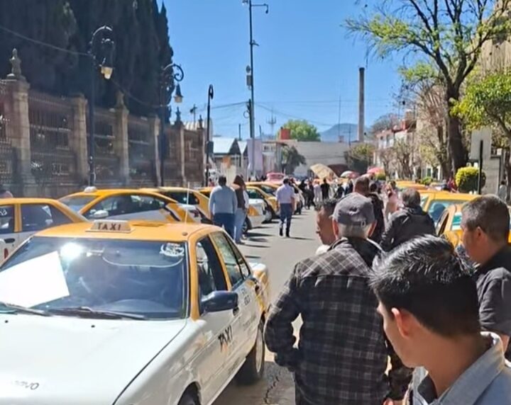 Tulancingo se moviliza: cientos de taxistas reclaman justicia y muestran pruebas