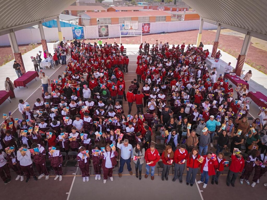 Tizayuca recibe colección “25 para el 25” del Fondo de Cultura Económica