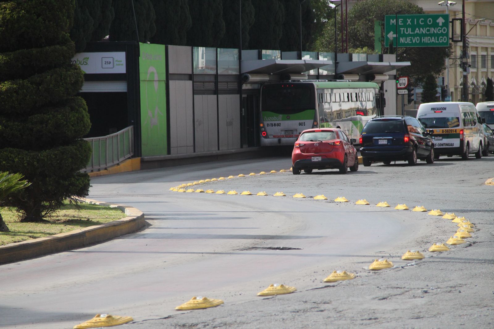 Entre 2 mil y 3 mil pesos: esto es lo que podrías pagar por invadir el carril del Tuzobús cuando arranquen las sanciones
