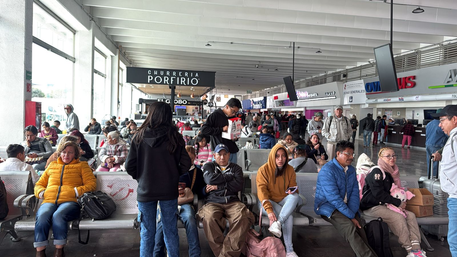 Cancelan corridas a CDMX y ajustan salidas por bloqueos en carreteras. Consulta antes de viajar.