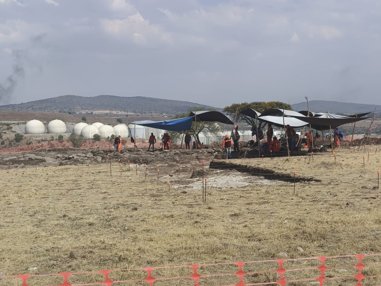 Hallan vestigios mexicas y posible ocupación teotihuacana en obras del tren México-Querétaro cerca de Tula