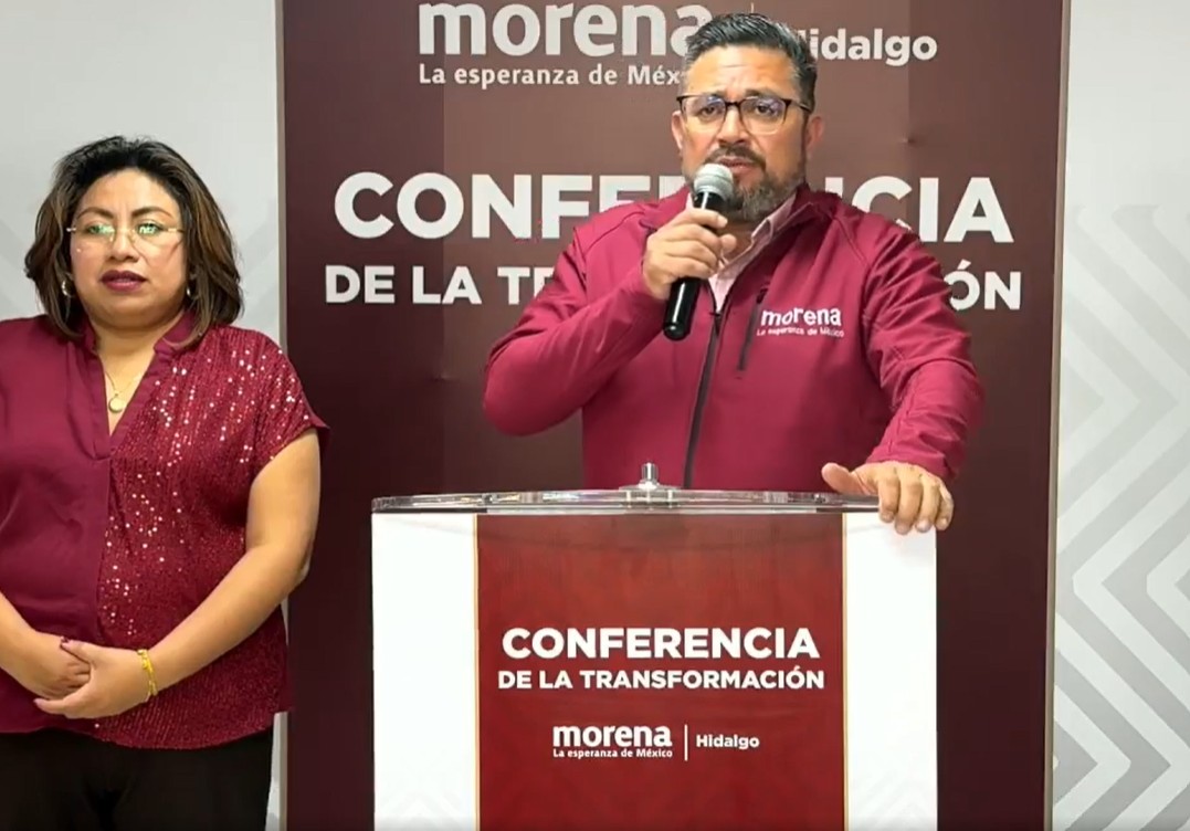 Marco Rico dirigente de Morena Hidalgo durante la Conferencia de la Transformación