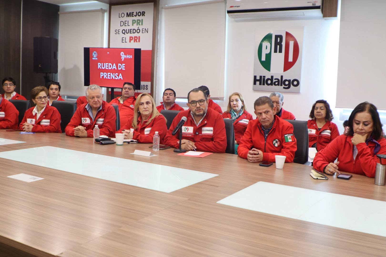 Marco Mendoza llama a partidos a cerrar filas contra el Plan B