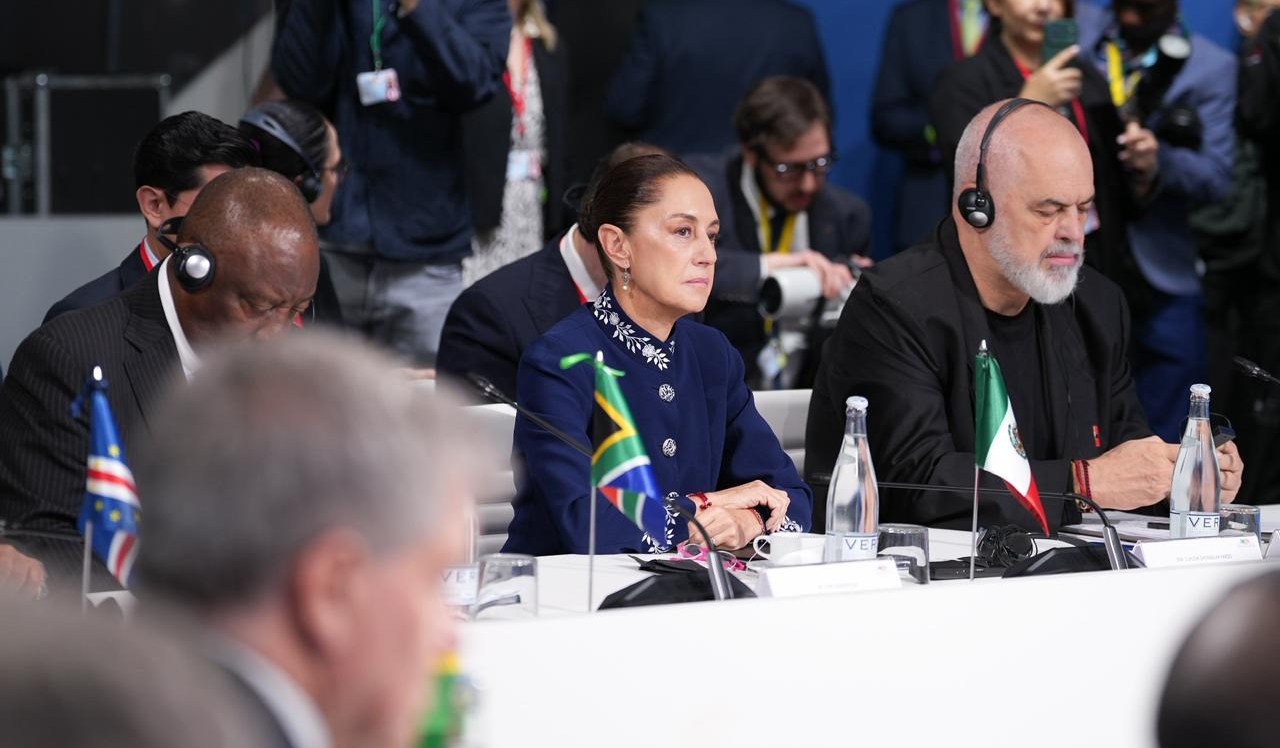 Claudia Sheinbaum discurso Barcelona democracia política exterior México