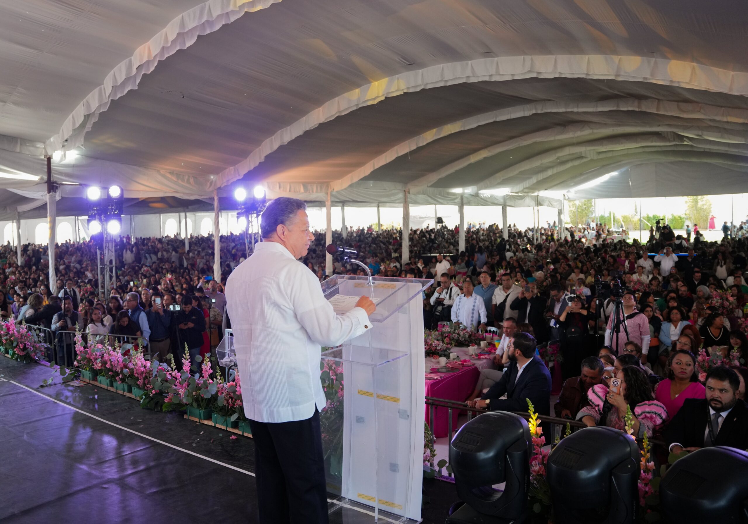 Menchaca responde por inmueble de la Fundación Arturo Herrera Cabañas