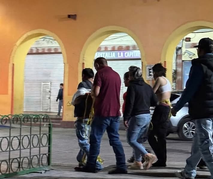 Golpeados, rapados y amarrados… así terminó una pareja señalada por robos