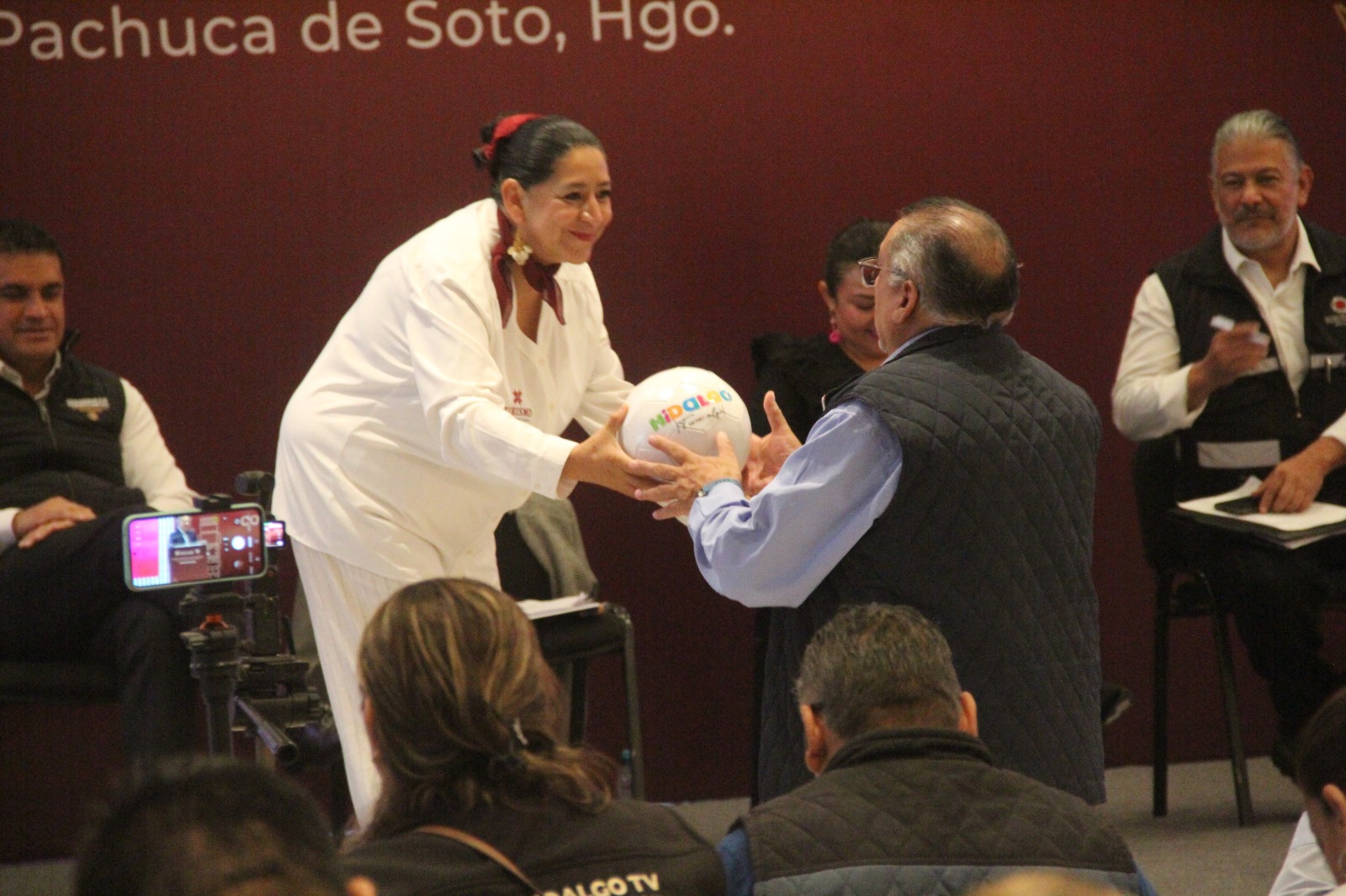 Elizabeth Quintanar anuncia llegada de delegación de Sudáfrica a Hidalgo rumbo al Mundial 2026.