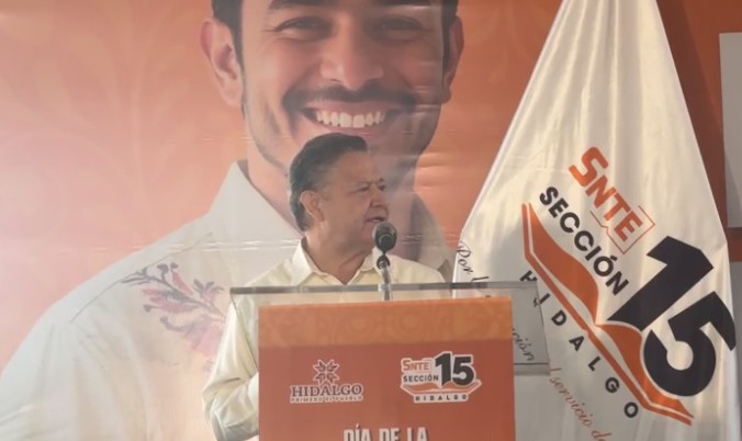 Durante el festejo del Día del Maestro, el gobernador defendió el aumento histórico al presupuesto educativo en Hidalgo.