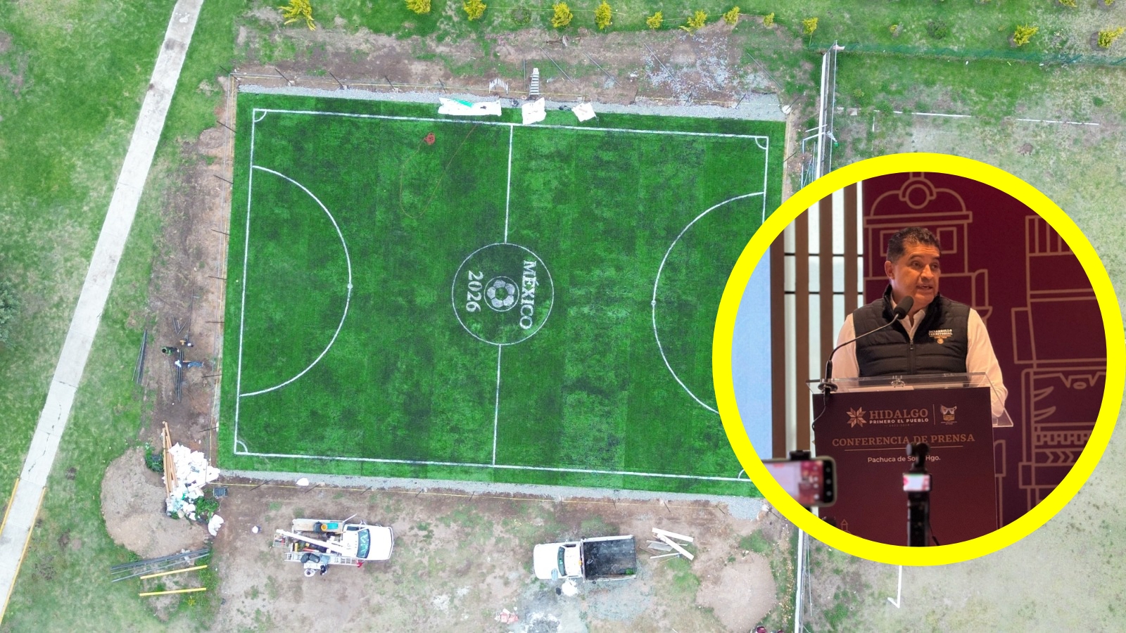 Cancha de futbol construida en Hidalgo para el programa Mundial 2026 junto a conferencia de Julio Valera Piedras.