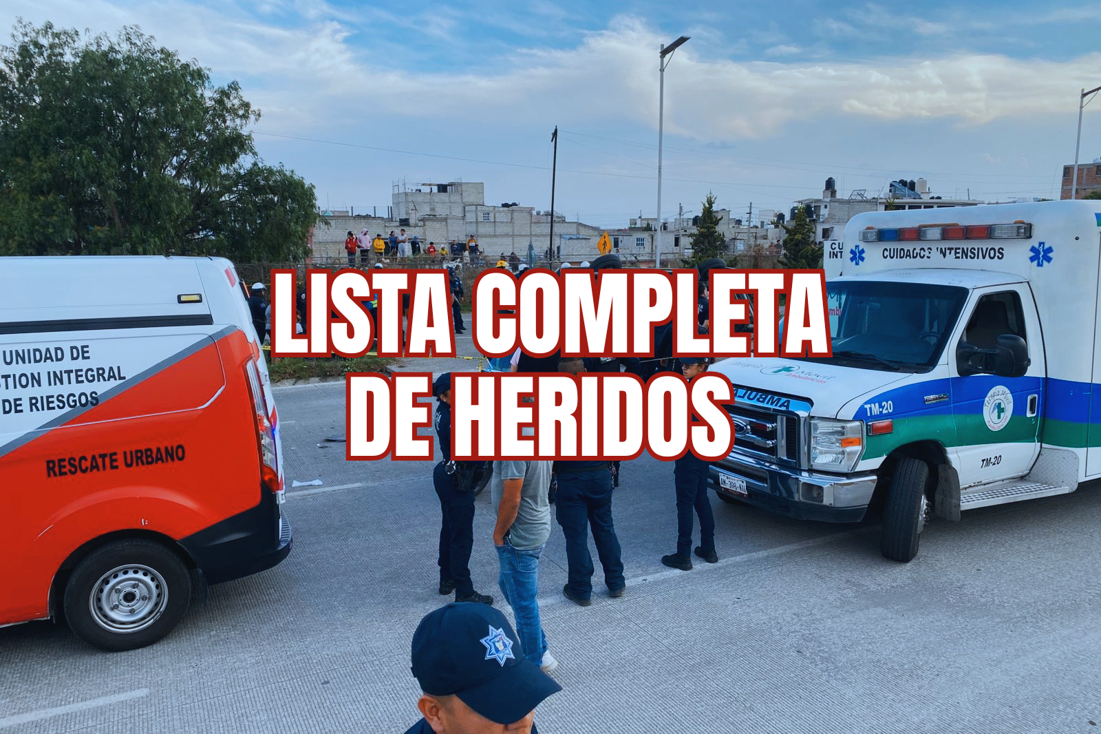 Choque de Urvan colapsa la vialidad. 💥 Unidades de emergencia laboran en el Bulevar Minero tras un fatal percance de transporte público. Revisa los nombres y hospitales de los heridos aquí.