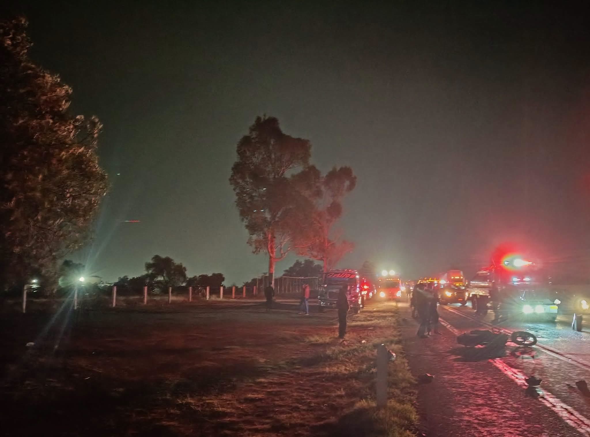 Una noche de velocidad terminó en un baño de sangre sobre el kilómetro 41, en los límites de Tecámac y Tizayuca.