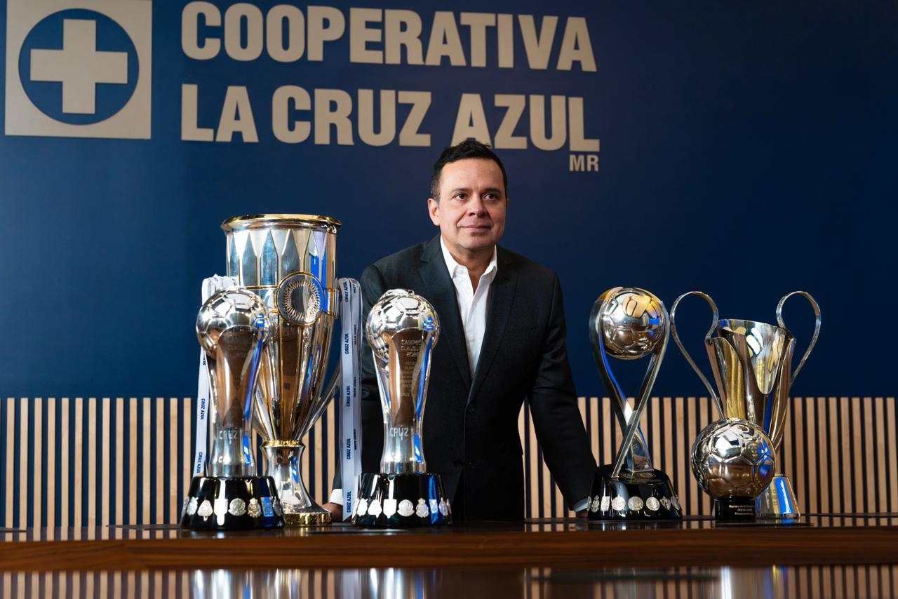 Víctor Velázquez Rangel durante la Asamblea General de Socios de La Cooperativa La Cruz Azul.