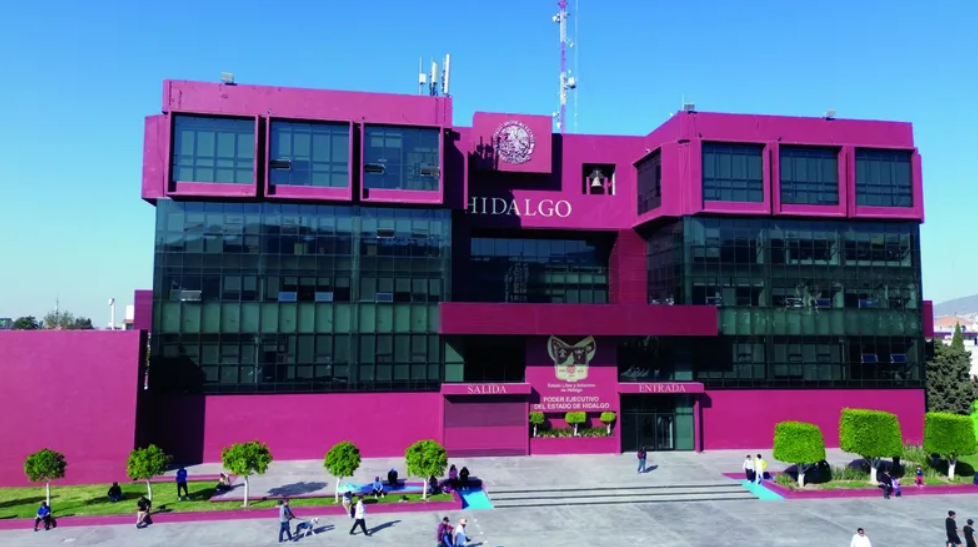 Gobierno de Hidalgo implementará tarjetas inteligentes para controlar accesos a sus oficinas