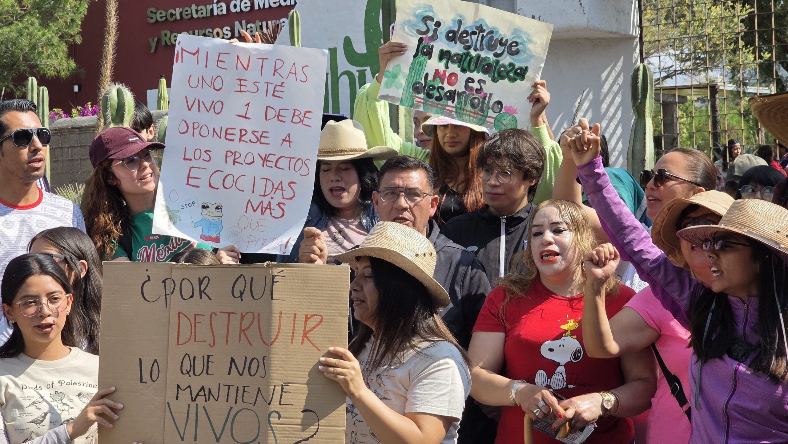 Vecinos y colectivos ambientales marcharon desde el Parque Ecológico Cubitos