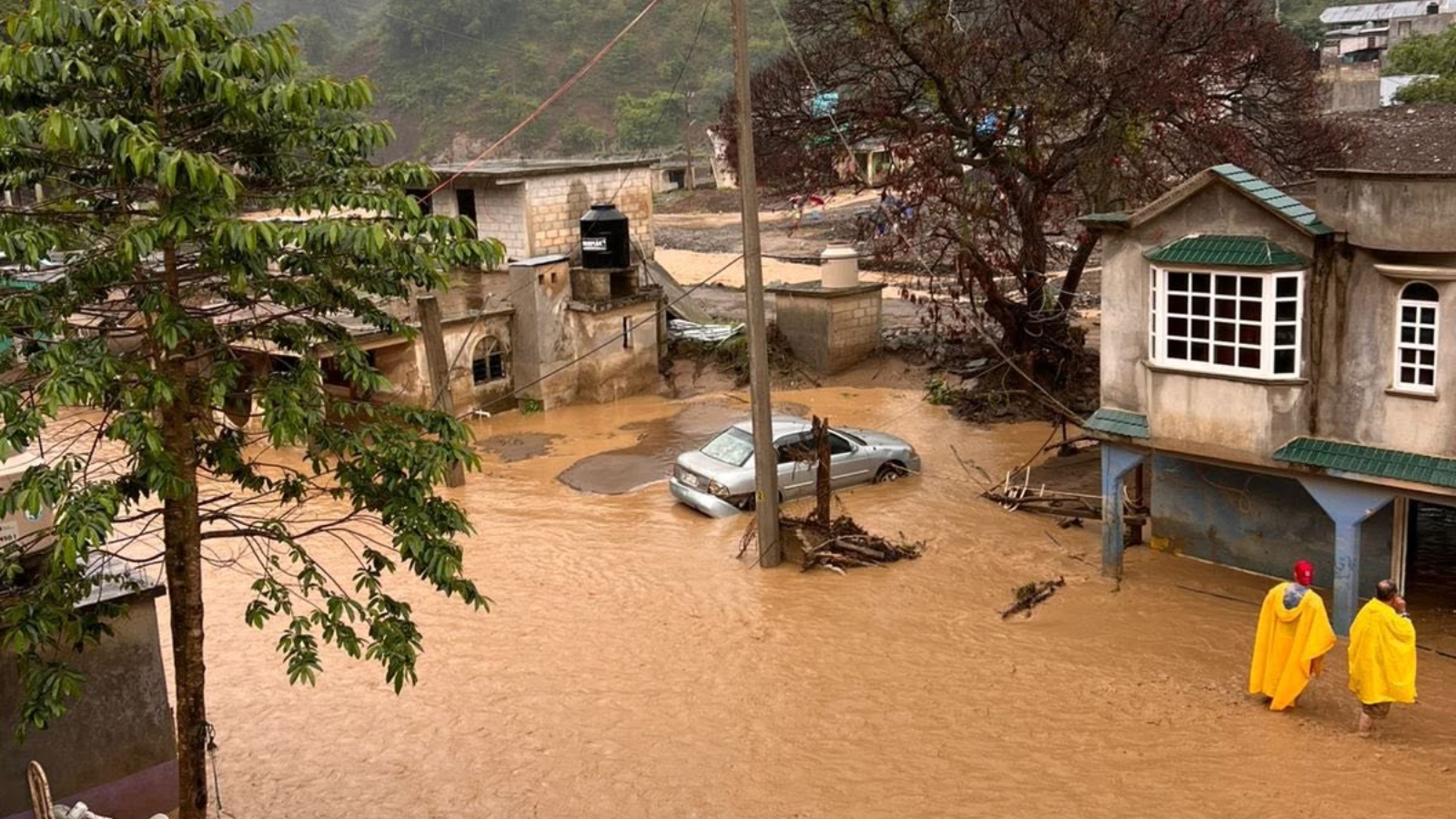 Aumento del nivel del río en la comunidad de Chapula
