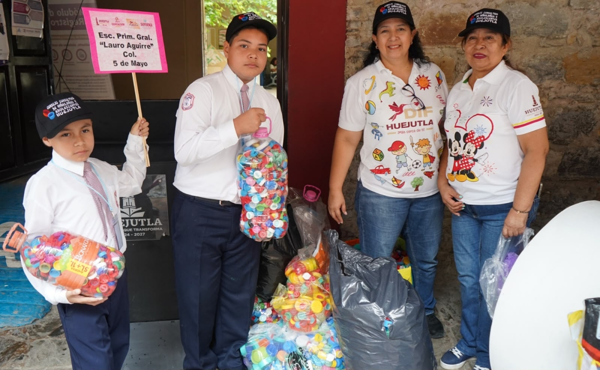 DIF Huejutla dona tapitas plásticas en campaña contra el cáncer infantil