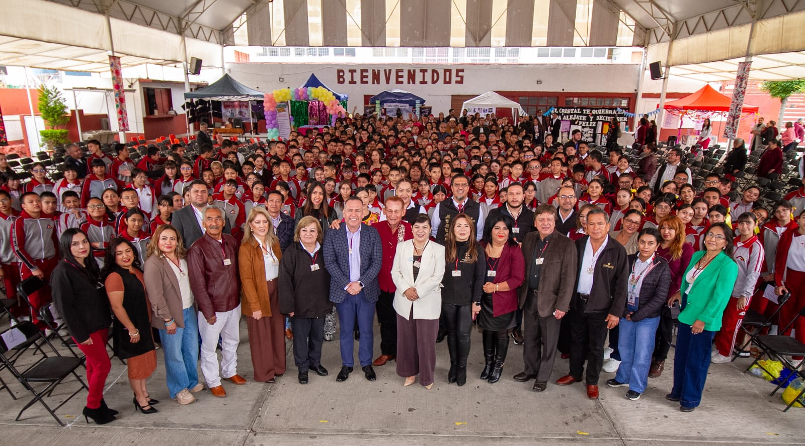 Estudiantes participan en jornada de prevención de adicciones