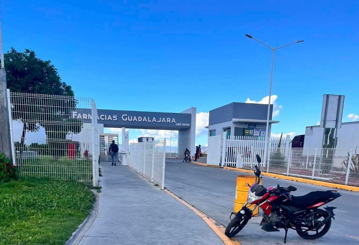 Denuncian irregularidades en Cedis Farmacias Guadalajara Villa de Tezontepec