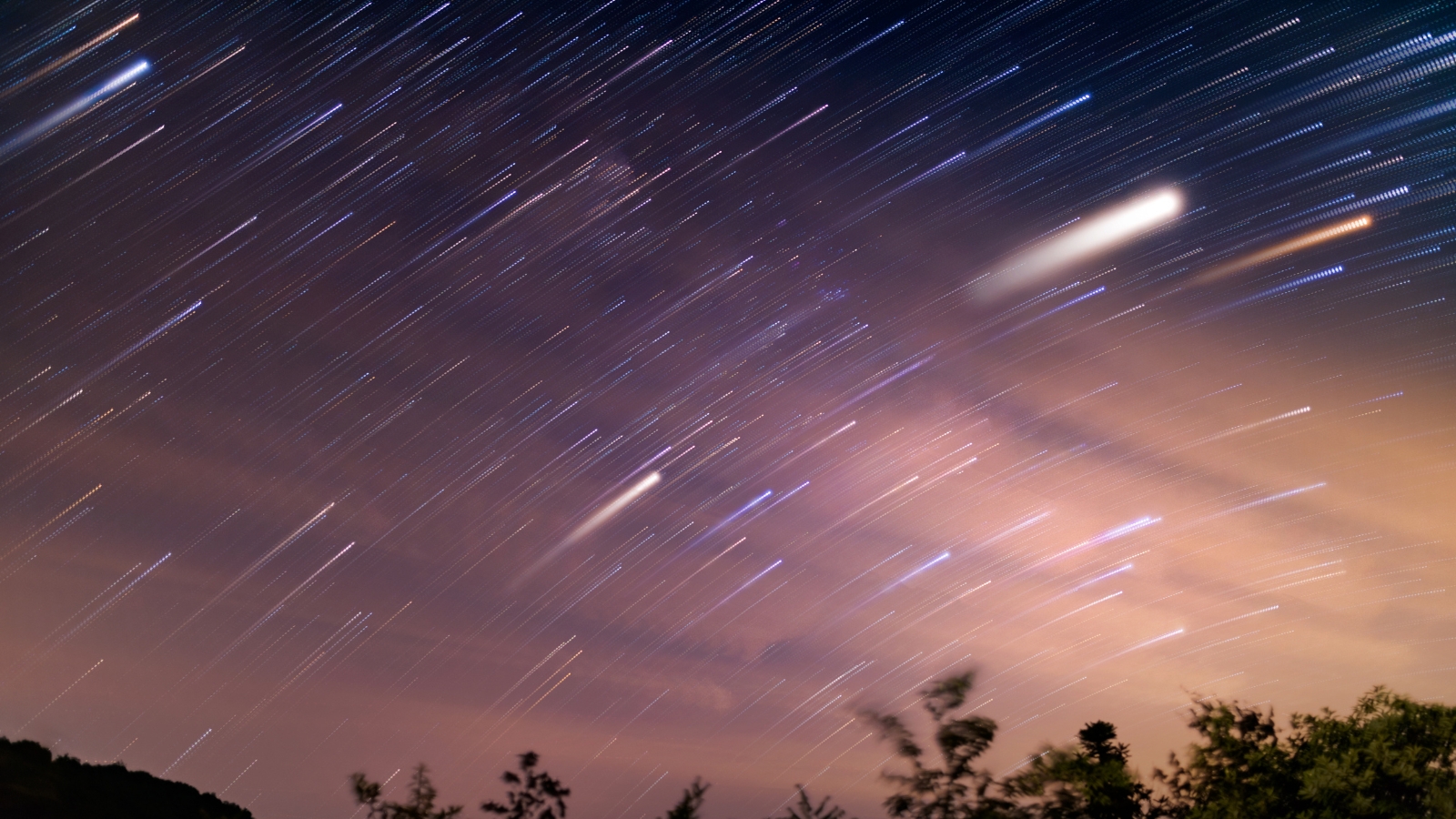 Lluvia de estrellas Delta Acuáridas visible en el cielo nocturno de México.