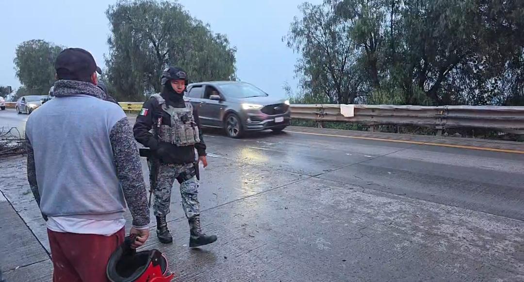 Manifestantes liberan la México-Querétaro a la altura de Tepeji del Río